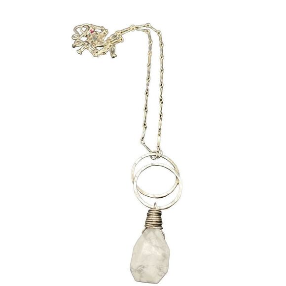 Silver double circles white agate drop necklace - Picture 2 of 8